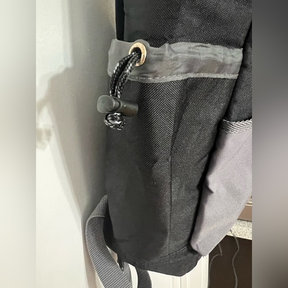 Disney Mickey Mouse Backpack | Lunchbox Insulated Cooler black Grey - Picture 8 of 9